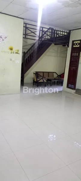 image RUMAH BAGUS 2 LANTAI DI PERUMAHAN BUMI RENGGANIS (8)