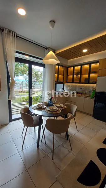 image RUMAH 2 LANTAI DI KOTA BARU PARAHYANGAN HARGA START 1,5 M AN (2)