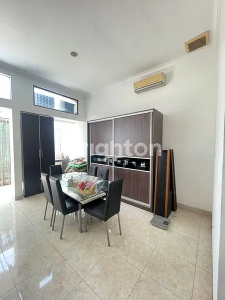 image RUMAH CANTIK DI KELAPA GADING PARK VIEW JAKARTA UTARA SEBELAH SEKOLAH  ALAZHAR (2)