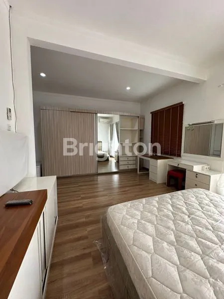 image DI SEWA RUMAH EMERALD BINTARO (7)