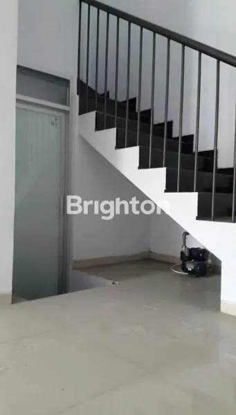 image RUKO SIAP PAKAI!!! LOKASI STRATEGIS!! KAWASAN RAMAI PENDUDUK!! COCOK UNTUK USAHA!! (4)