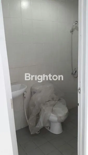 image RUKO SIAP PAKAI!!! LOKASI STRATEGIS!! KAWASAN RAMAI PENDUDUK!! COCOK UNTUK USAHA!! (6)