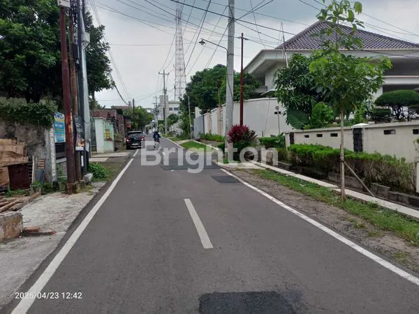image RUMAH MURBEI SETIABUDI HITUNG TANAH (3)