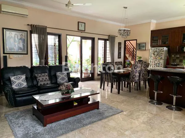 image RUMAH MEWAH SEMI-FURNISH LOKASI STRATEGIS DI JATI PADANG, JAKARTA SELATAN (3)