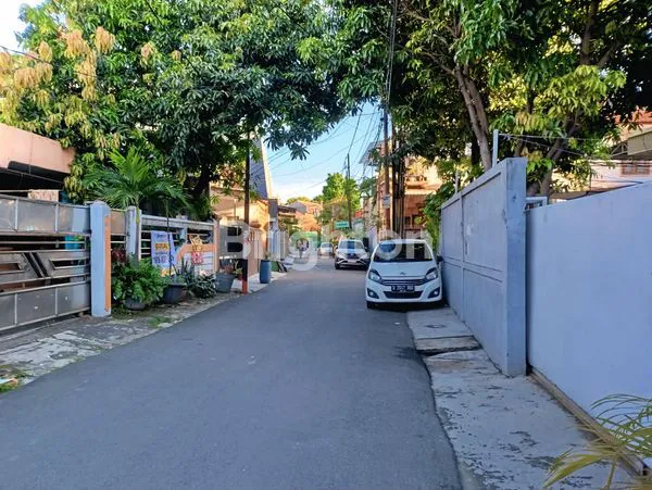 image RUMAH HITUNG TANAH STRATEGIS 2 LANTAI, BEBAS BANJIR COCOK UNTUK HUNIAN TENANG, KOS-KOSAN, KANTOR, JALAN ROW 2 MOBIL DI TOMANG JAKARTA BARAT (5)