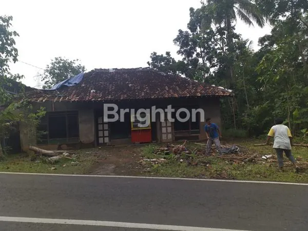 DIJUAL TANAH BONUS BANGUNAN - LOKASI STRATEGIS DI PATUK, GUNUNGKIDUL