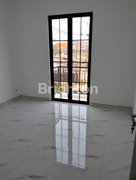 image RUMAH BARU SUTOREJO (6)