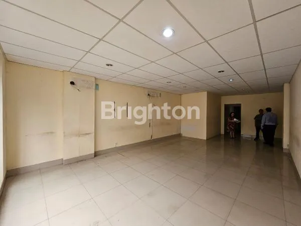 image RUKO 5 LANTAI SIAP HUNI LOKASI KOMPLEK RUKO BINIS PARK  MERUYA JAKARTA BARAT (3)