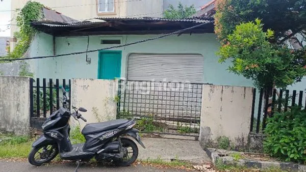 image RUMAH DI KOMPLEK MERPATI NUSANTARA AIRLINES, CENGKARENG, JAKARTA BARAT (1)