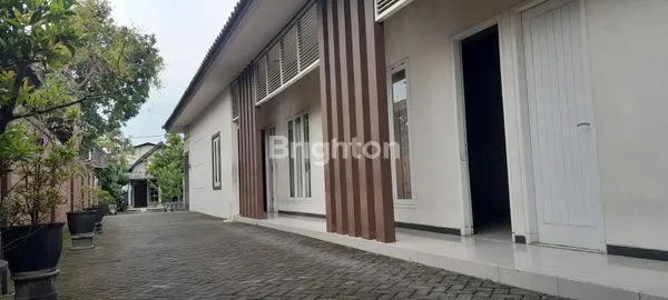 image RUMAH CANTIK LUAS WONOAYU (2)