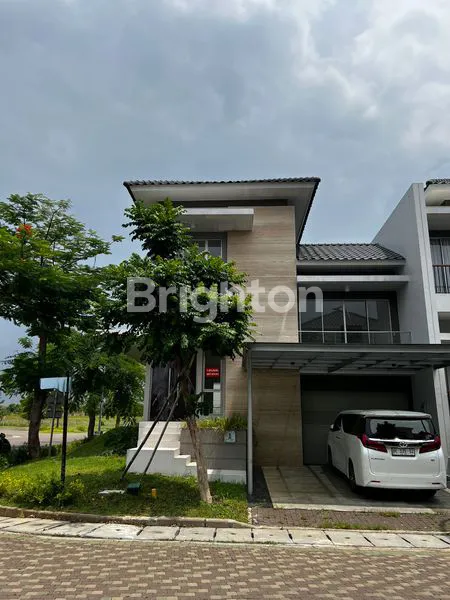 image RUMAH GOLF ISLAND CLUSTER SERENADE LAGOON PIK HOEK 338M2 SIAP HUNI BARAT LAUT (1)
