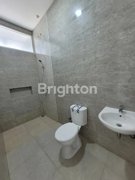 image RUMAH HOOK 8X15 AREA FAVORIT MANYAR, 5 MENIT KE GALAXY MALL MERR (6)