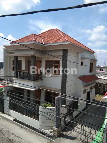 image RUMAH MEWAH GRIYA KENCANA (1)
