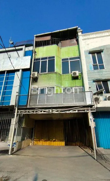 RUKO GREEN GARDEN 3.5 LANTAI, BAGUS DAN STRATEGIS.