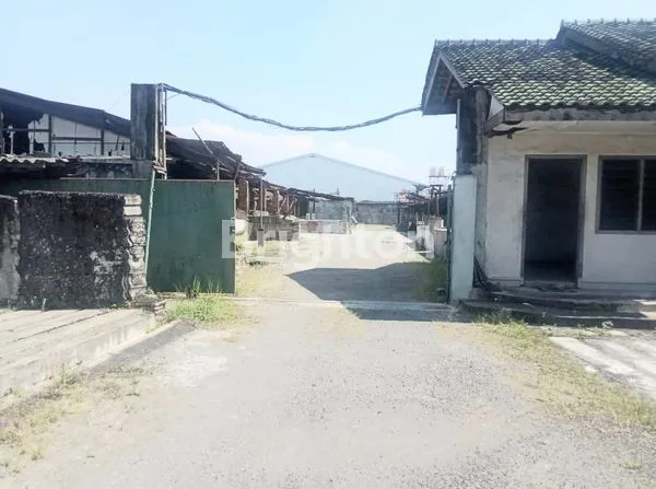 PABRIK DI PAKIS, KAB. MALANG