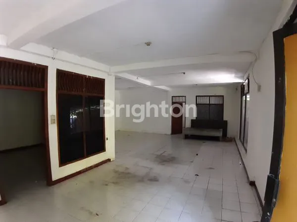 image RUMAH KOMERSIAL DI JEMURSARI (8)