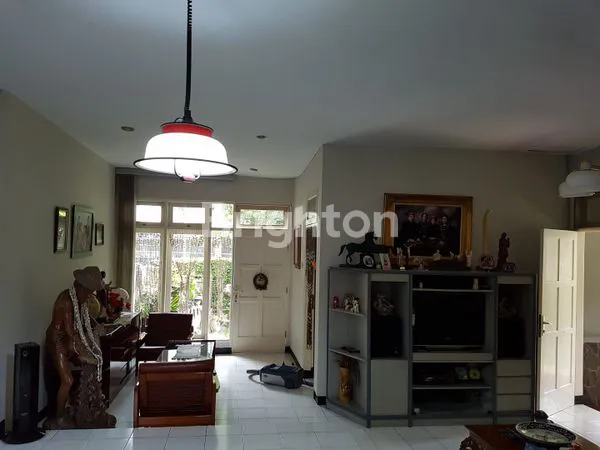 image RUMAH TERAWAT SIAP HUNI POSISI HOOK DI JALAN PAJAJARAN BOGOR (4)