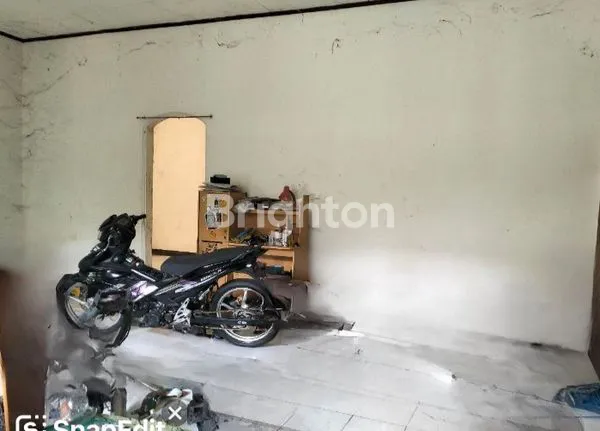 image RUMAH SANGAT LUAS NYAMAN DAN SEJUK HITUNG TANAH SAJA NGESREP BARAT  (7)