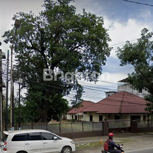 image TANAH DAN BANGUNAN JALAN YOS SUDARSO  (4)