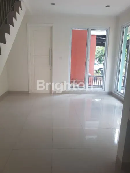 image RUMAH BARU CANTIK SIAP HUNI OMAHA VILLAGE GADING SERPONG (3)