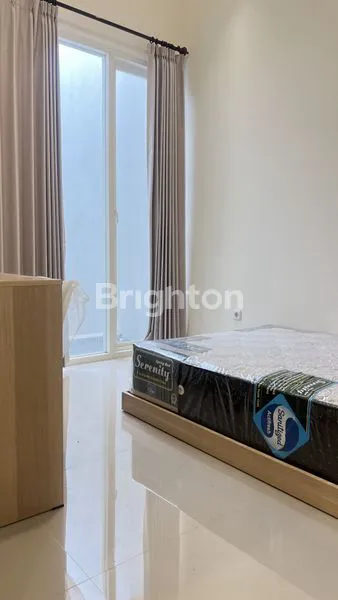 image DI JUAL RUMAH 2 LANTAI  MODERN MINIMALIS LOKASI DI RUNGKUT MENANGGAL HARAPAN, SURABAYA TIMUR (7)