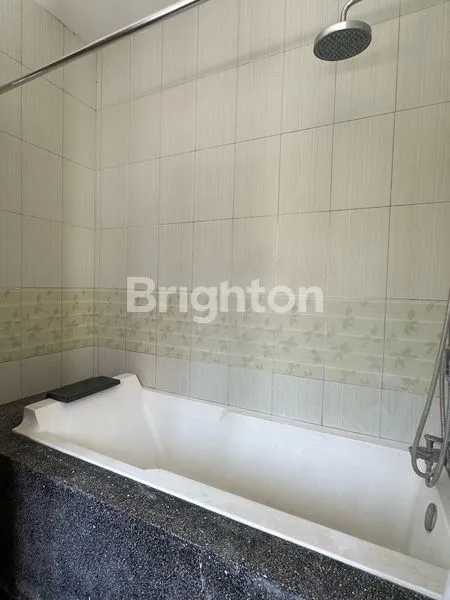 image VILLA SEMI FURNISHED LOKASI STRATEGIS DAN TENANG DI SEMINYAK (5)