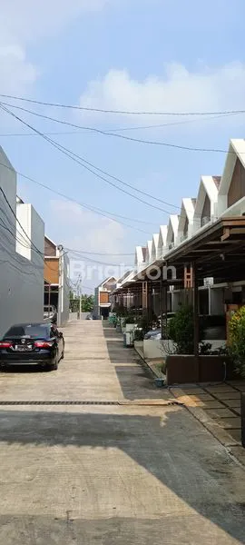 image RUMAH CANTIK 2 LANTAI DI CIANGSANA (3)