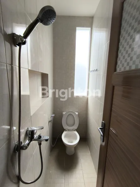 image DIJUAL RUMAH COCOK UNTUK KOST DEKAT PETRA FULL FURNISHED (6)