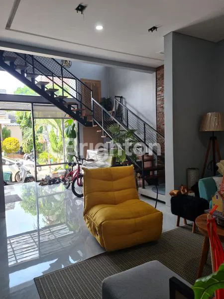 image RUMAH 2 LANTAI DI BINTARO SEK 9 DIJUAL (5)