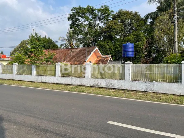 image DI JUAL TANAH STRATEGIS, PINGGIR JALAN, SANGAT COCOK BUAT  USAHA RESTORAN ATAU BUAT VILA. (6)