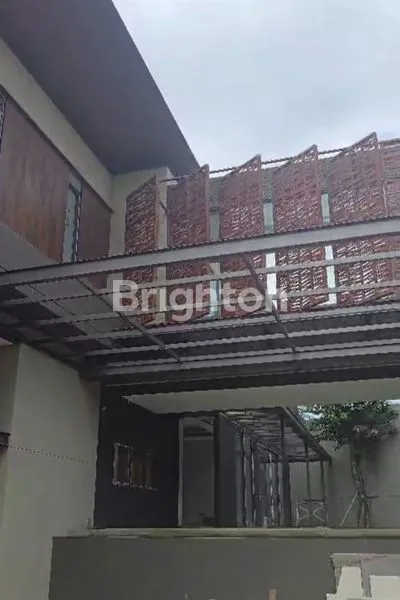 image RUMAH MEWAH 2 LANTAI DENGAN VIEW YANG INDAH DI CITRASUN SEMARANG (2)