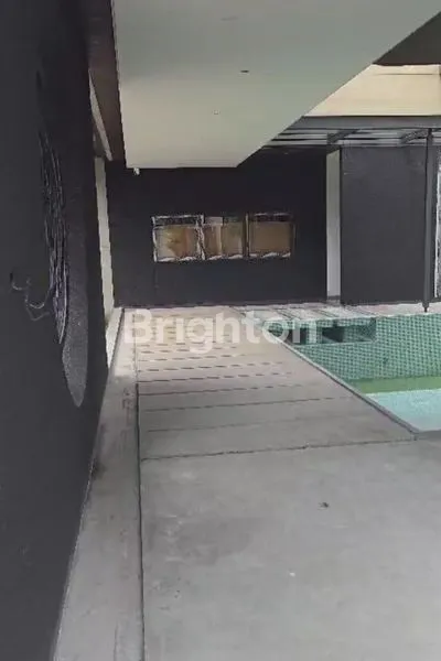 image RUMAH MEWAH 2 LANTAI DENGAN VIEW YANG INDAH DI CITRASUN SEMARANG (5)