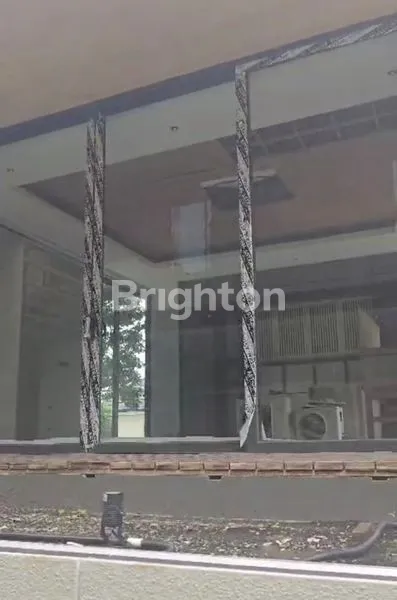 image RUMAH MEWAH 2 LANTAI DENGAN VIEW YANG INDAH DI CITRASUN SEMARANG (8)