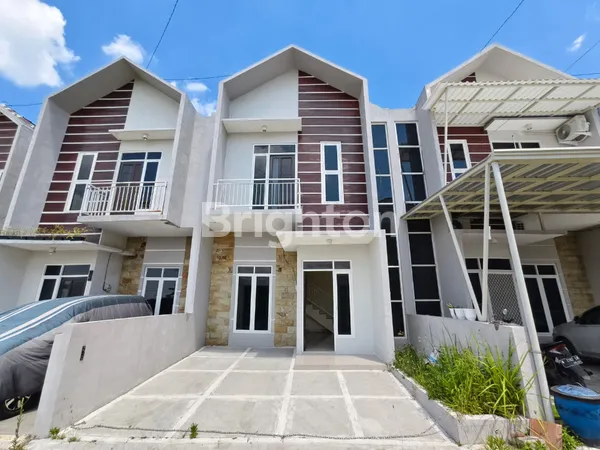 RUMAH 2 LANTAI DI THE 8 RESIDENCE TASIKMADU KOTA MALANG