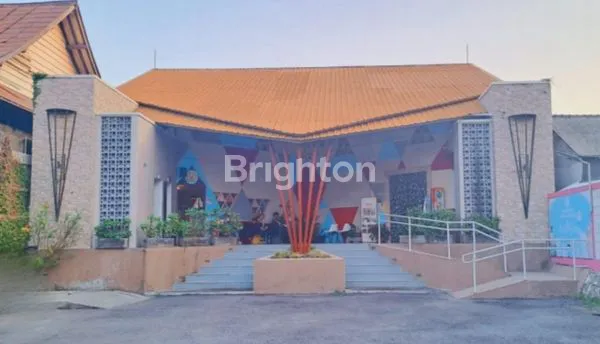 OVER KONTRAK GEDUNG BEKAS TEMPAT HIBURAN DI KETEWEL GIANYAR