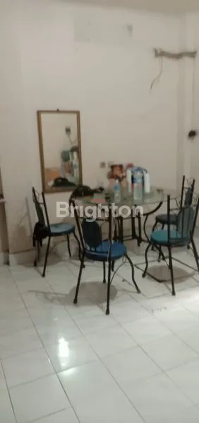 image RUMAH 2 LANTAI SIAP HUNI LOKASI JELAMBAR JAKARTA BARAT (2)