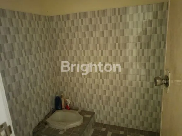 image RUMAH BAGUS 2 LANTAI STRATEGIS DI JEMBATAN BESI, DEKAT PASAR GROGOL & SEASON CITY (6)