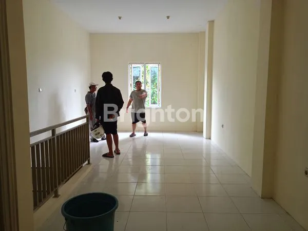 image RUMAH BAGUS 2 LANTAI STRATEGIS DI JEMBATAN BESI, DEKAT PASAR GROGOL & SEASON CITY (4)