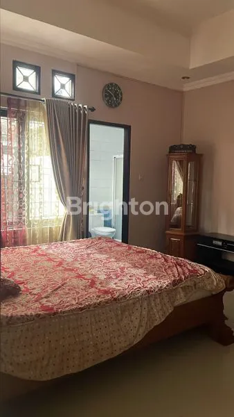 image RUMAH REPRESENTATIF DIKAWASAN ELITE KOTA DEPOK,  2 LANTAI  (6)