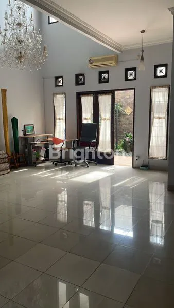 image RUMAH REPRESENTATIF DIKAWASAN ELITE KOTA DEPOK,  2 LANTAI  (3)