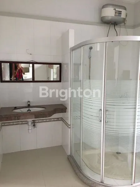 image RUMAH 2 LANTAI STRATEGIS DI BABATAN PRATAMA - COCOK UNTUK KOST (7)