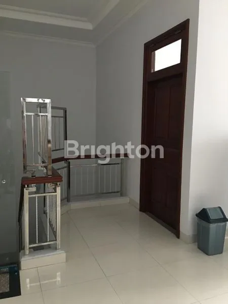 image RUMAH 2 LANTAI STRATEGIS DI BABATAN PRATAMA - COCOK UNTUK KOST (5)