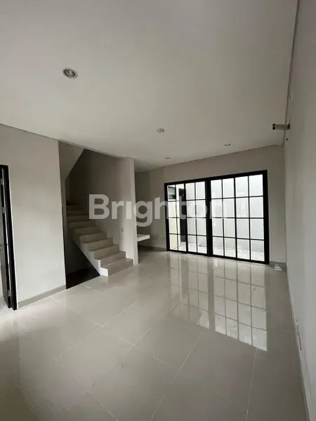 image RUMAH DIAN ISTANA (2)