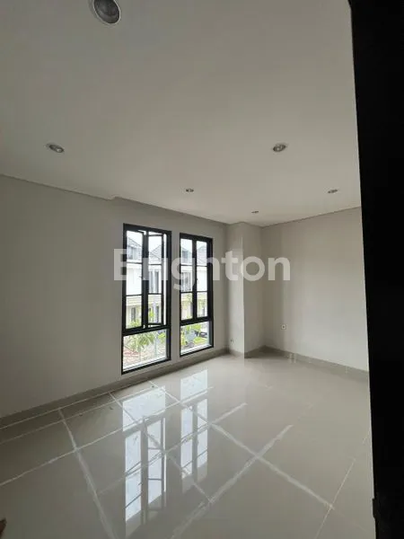 image RUMAH DIAN ISTANA (3)