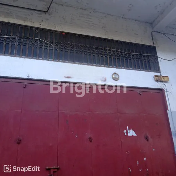 GUDANG SEKALIGUS SARANG BURUNG WALET