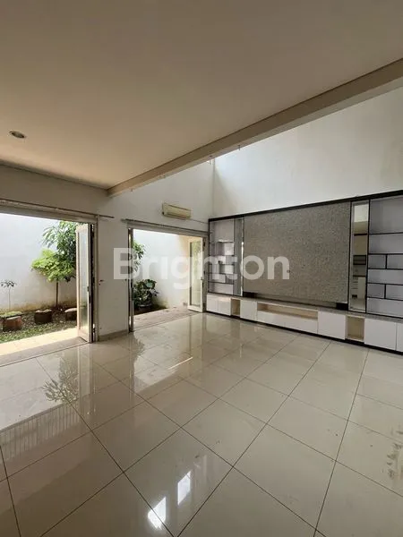 image HARAPAN INDAH BEKASI, RUMAH MEWAH 4 KAMAR, FASILITAS LENGKAP (4)