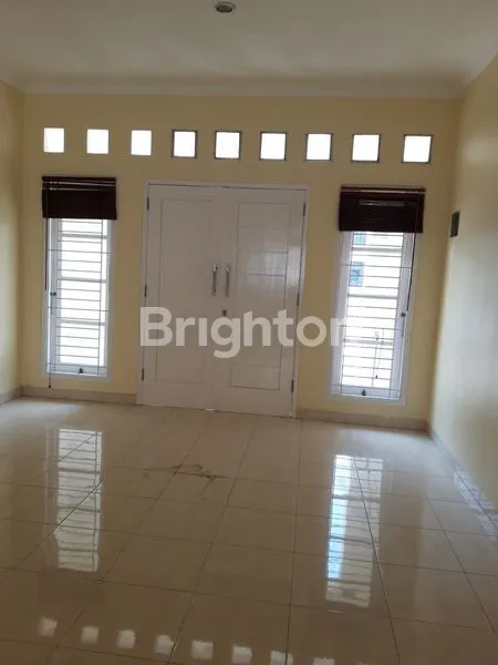 image RUMAH CANTIK DI PURI DEPOK MAS, LOKASI STRATEGIS DI JALAN BOULEVARD UTAMA (2)