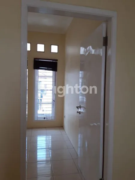 image RUMAH CANTIK DI PURI DEPOK MAS, LOKASI STRATEGIS DI JALAN BOULEVARD UTAMA (4)