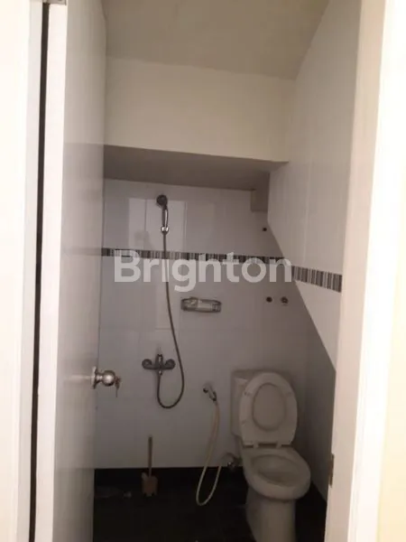 image RUMAH CANTIK DI PURI DEPOK MAS, LOKASI STRATEGIS DI JALAN BOULEVARD UTAMA (5)