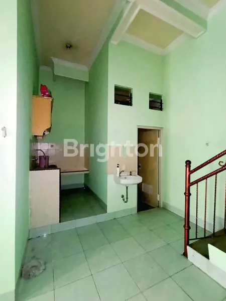 image RUMAH 2,5 LANTAI MINIMALIS & STRATEGIS DI TANJUNG DUREN, JAKARTA BARAT (6)
